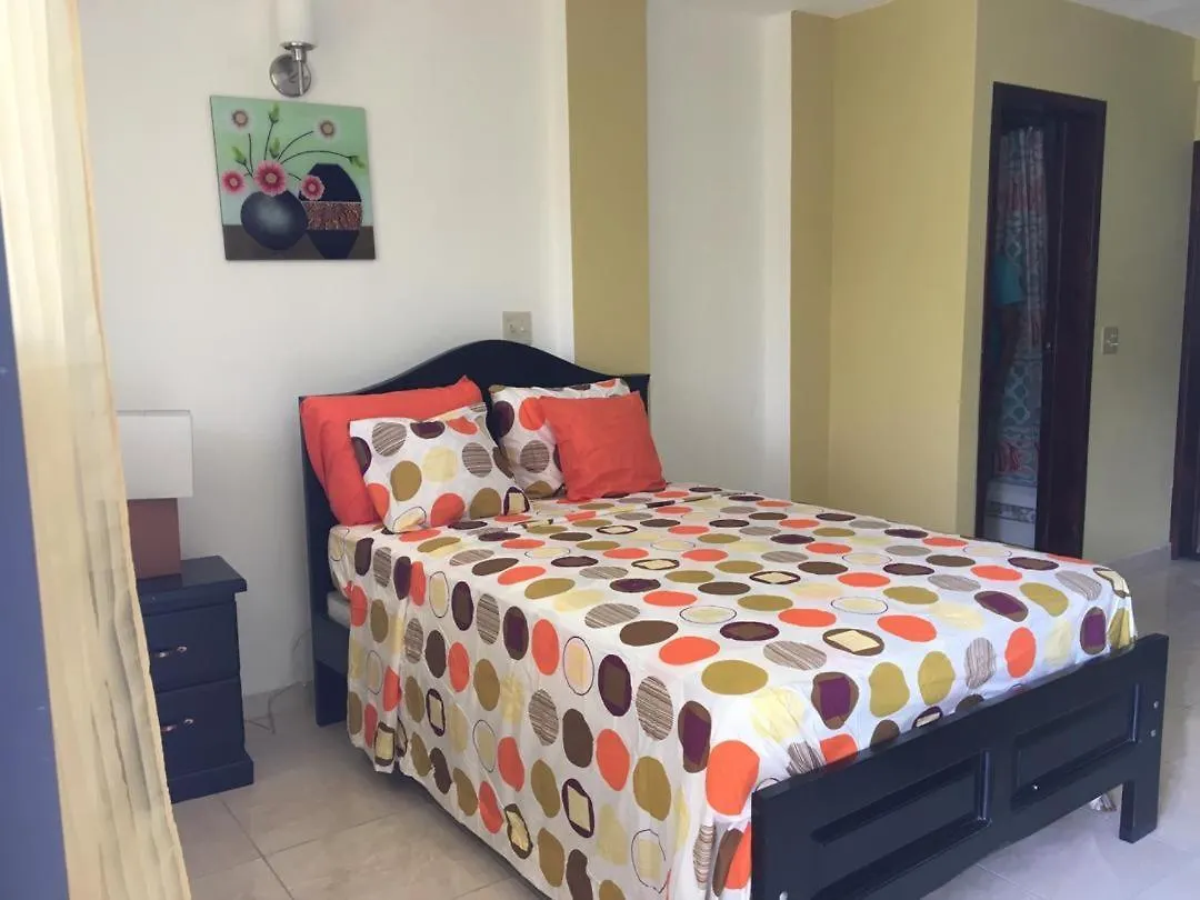 פורט-או-פרינס Belbreeze Hotel